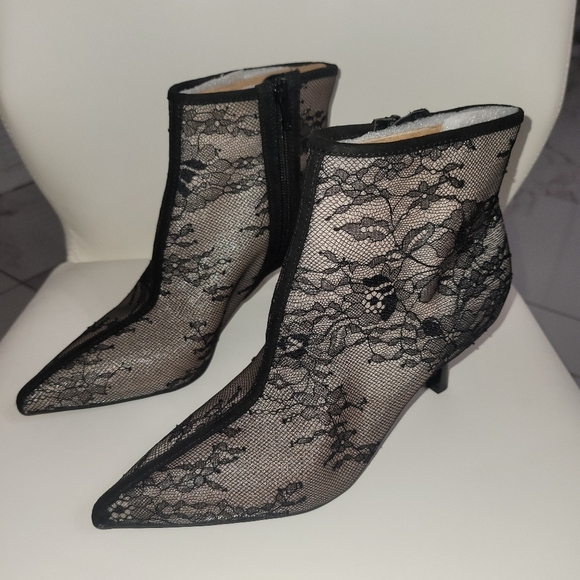 INC International Concepts Black Lace Ankle Booties Size 7M/ 37.5 - Picture 2 of 10